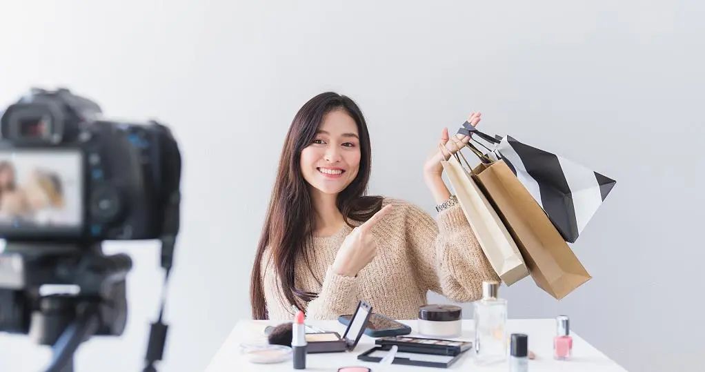 如何解决抖音直播流量转化难题？中小企业如何在抖音直播中实现精准流量转化-AI网创